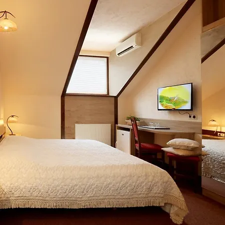 Familia Vendeghaz Hotel