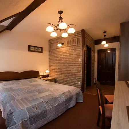 Hotel Familia Vendeghaz Segedyn