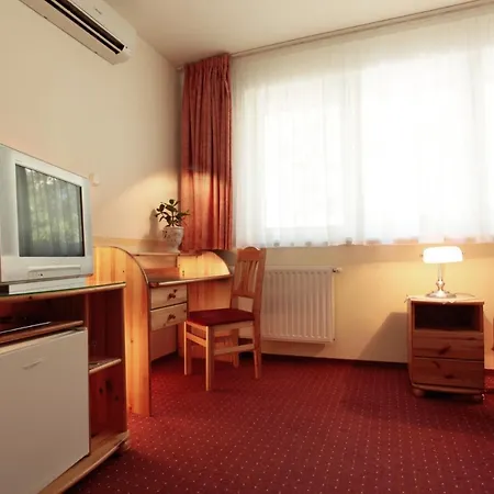 Familia Vendeghaz Hotel Segedyn