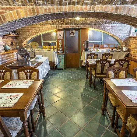 Familia Vendeghaz Hotel