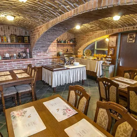 Hotel Familia Vendeghaz