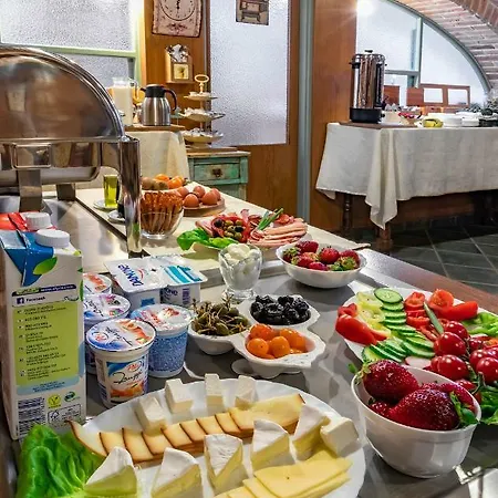 Familia Vendeghaz Hotel